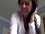 Madre muy cachonda se graba un vídeo erótico en la webcam
